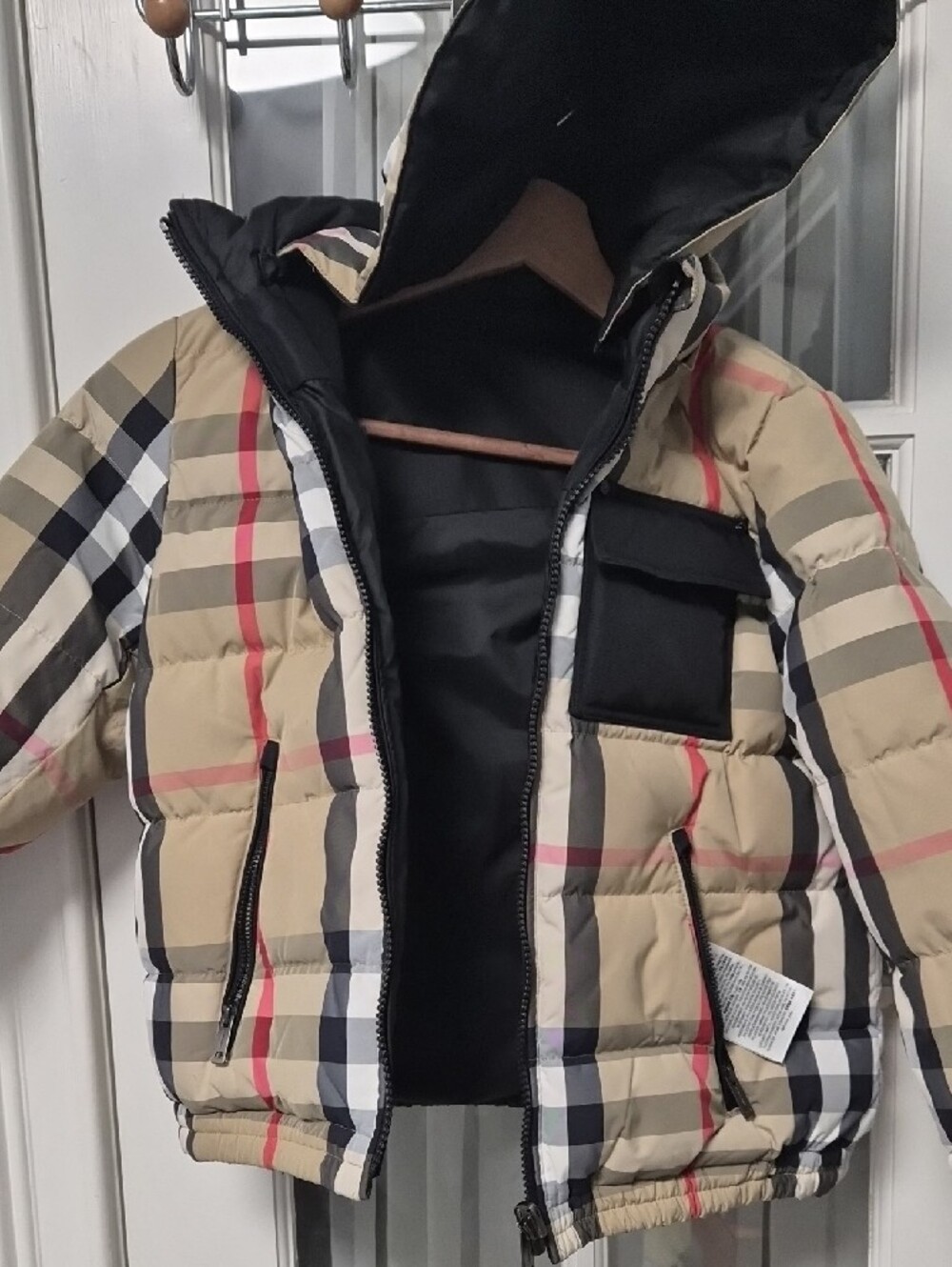 Burberry Black Puffer Jacket with Check Lining - Picture 5 of 6